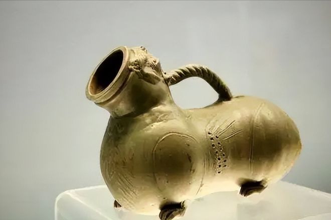 古代的“夜壶”口那么小女人到底怎么用？看完瞬间明白了！(图14)