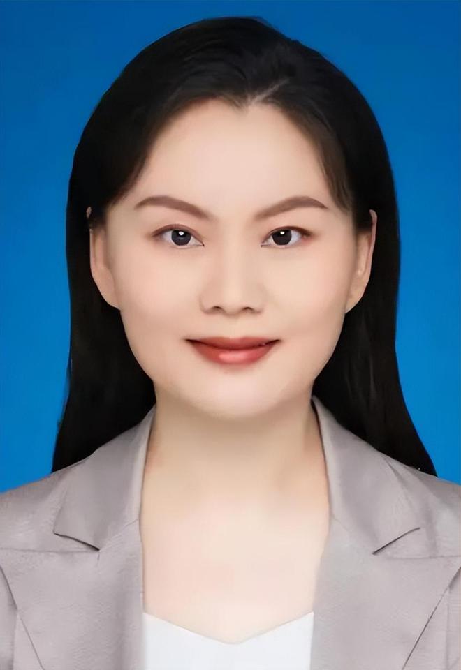 熊猫体育资讯：六位“80”后美女县委委书记个个高颜值还有一个是清华博士(图5)
