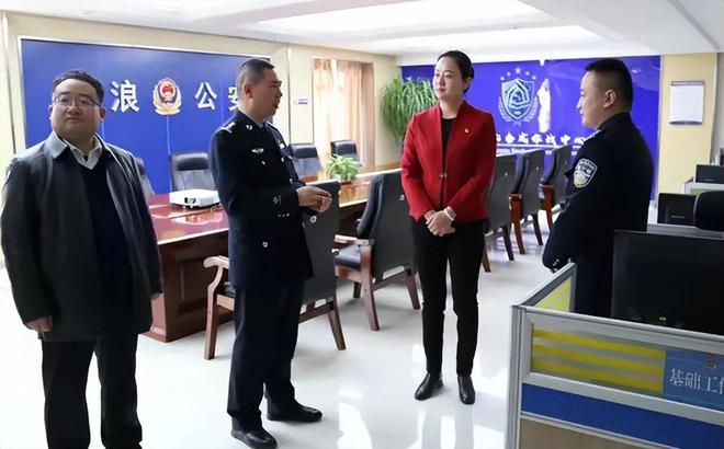熊猫体育资讯：六位“80”后美女县委委书记个个高颜值还有一个是清华博士(图12)