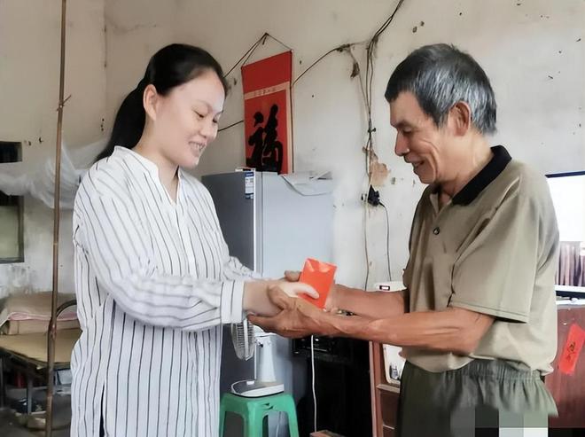 熊猫体育资讯：六位“80”后美女县委委书记个个高颜值还有一个是清华博士(图6)
