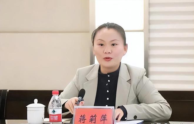 熊猫体育资讯：六位“80”后美女县委委书记个个高颜值还有一个是清华博士(图7)
