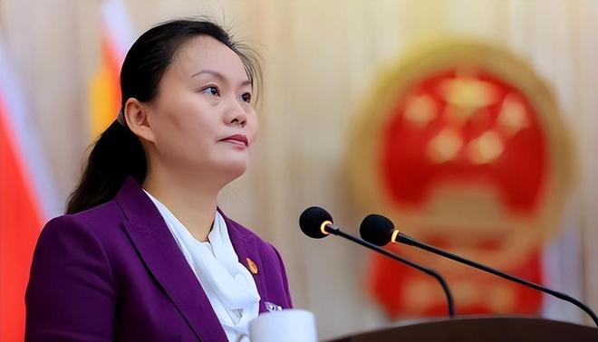 熊猫体育资讯：六位“80”后美女县委委书记个个高颜值还有一个是清华博士(图10)