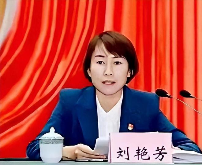 熊猫体育资讯：六位“80”后美女县委委书记个个高颜值还有一个是清华博士(图27)