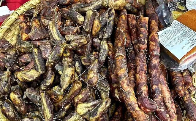 熊猫体育资讯：雅安这人养殖藏香猪的故事(图6)