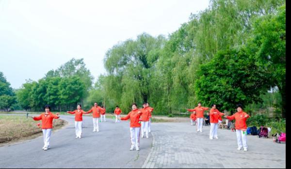 “2025北京花马企业家抢先跑”于魏善庄镇开跑以赛促商绘就发展新蓝图(图5)