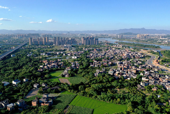 熊猫体育:奋勇争先再上台阶——福建爱拼敢赢展现经济韧劲(图2)