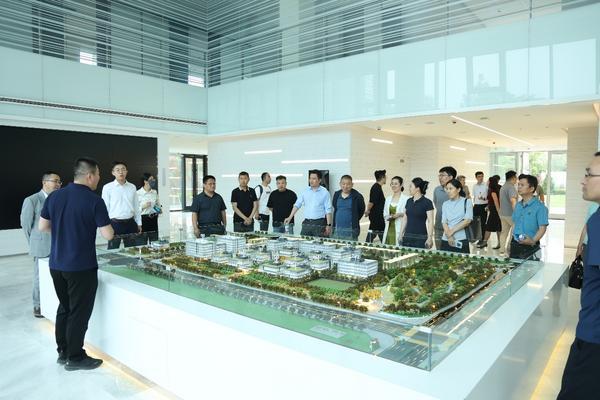 熊猫体育：“瓜香引凤聚商机政企联动促发展”北京大兴庞各庄镇2025年西瓜季政企联动产业推介活动圆满举行(图4)