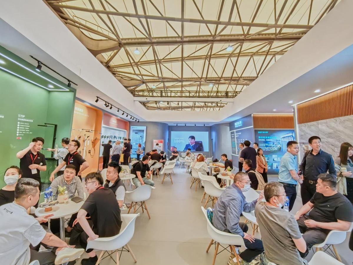 智能卫浴世界共享！瑞尔特2024上海KBC厨卫展实力圈粉(图4)