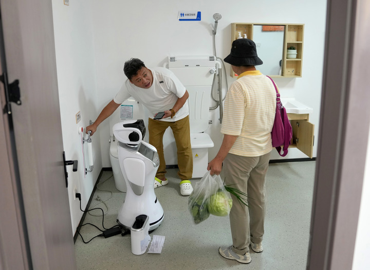 31亿老人居家安全感适老化改造如何触达心坎？(图2)