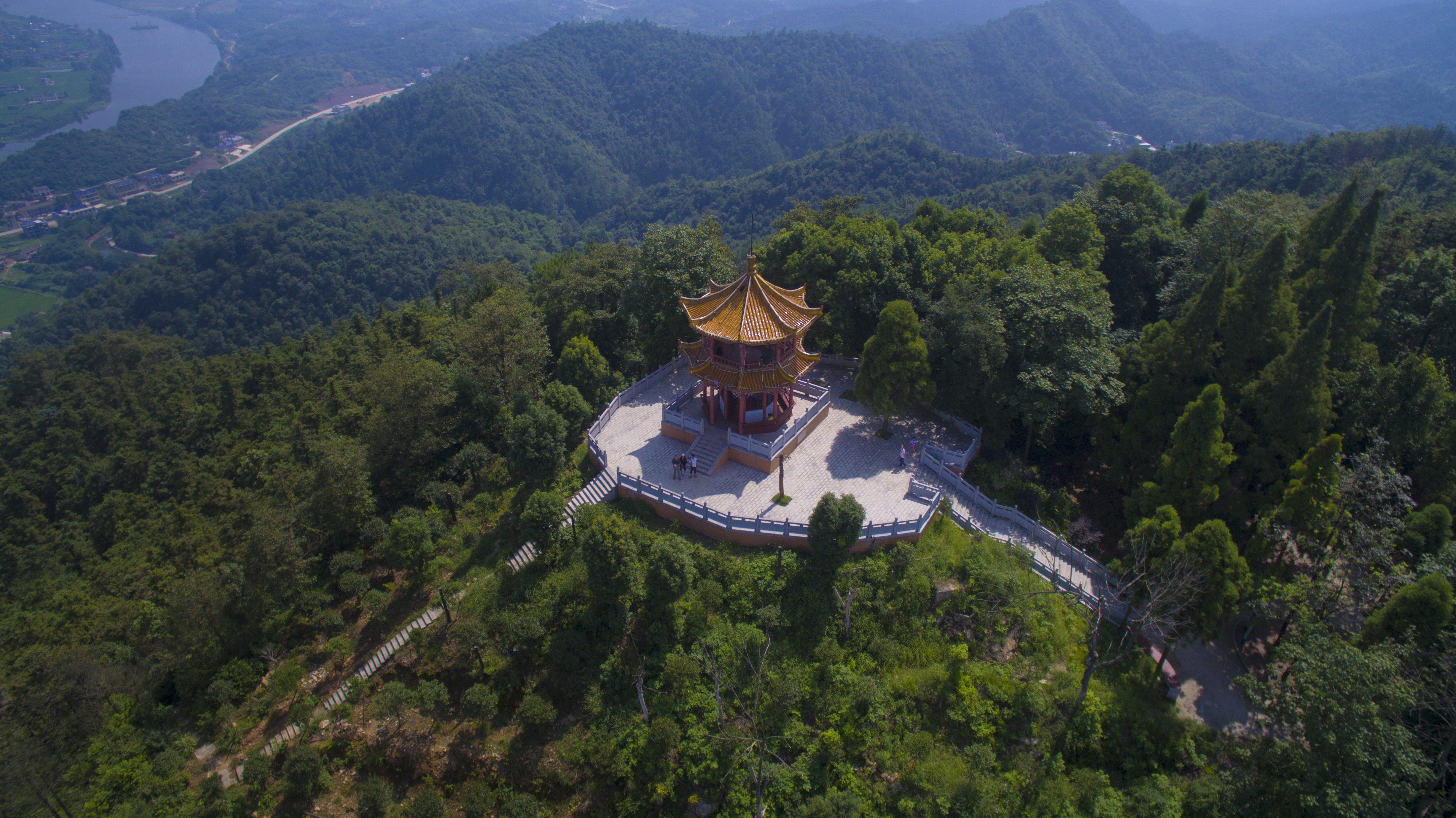 熊猫体育资讯：非凡“十四五”丨湘乡：精准护绿绘底色“点绿成金”惠民生(图4)