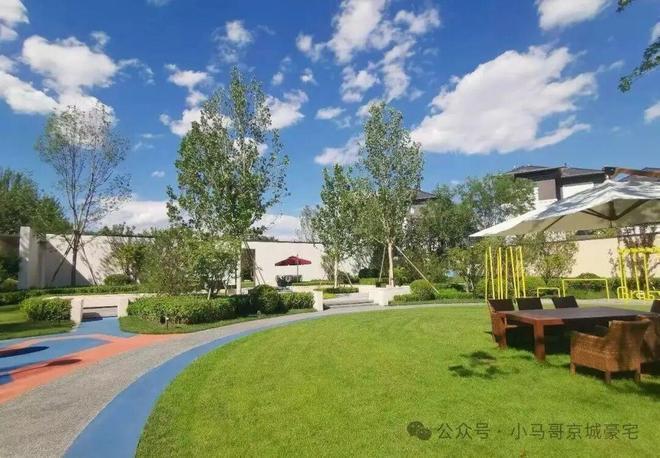 隆重开幕®格拉斯小镇售楼处官方发布：格拉斯小镇以品质铸就传奇!(图3)